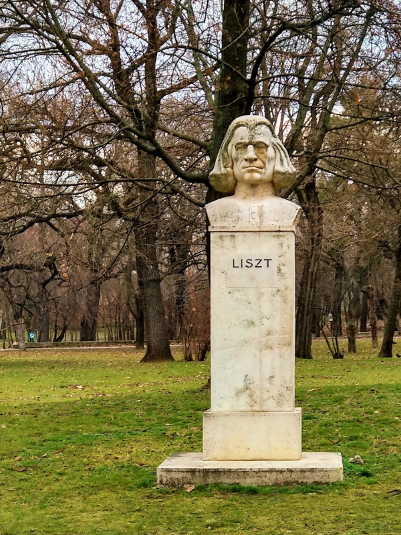 Liszt Ferenc szobor látnivaló fényképe Liszt Ferenc szobor látnivaló fényképe