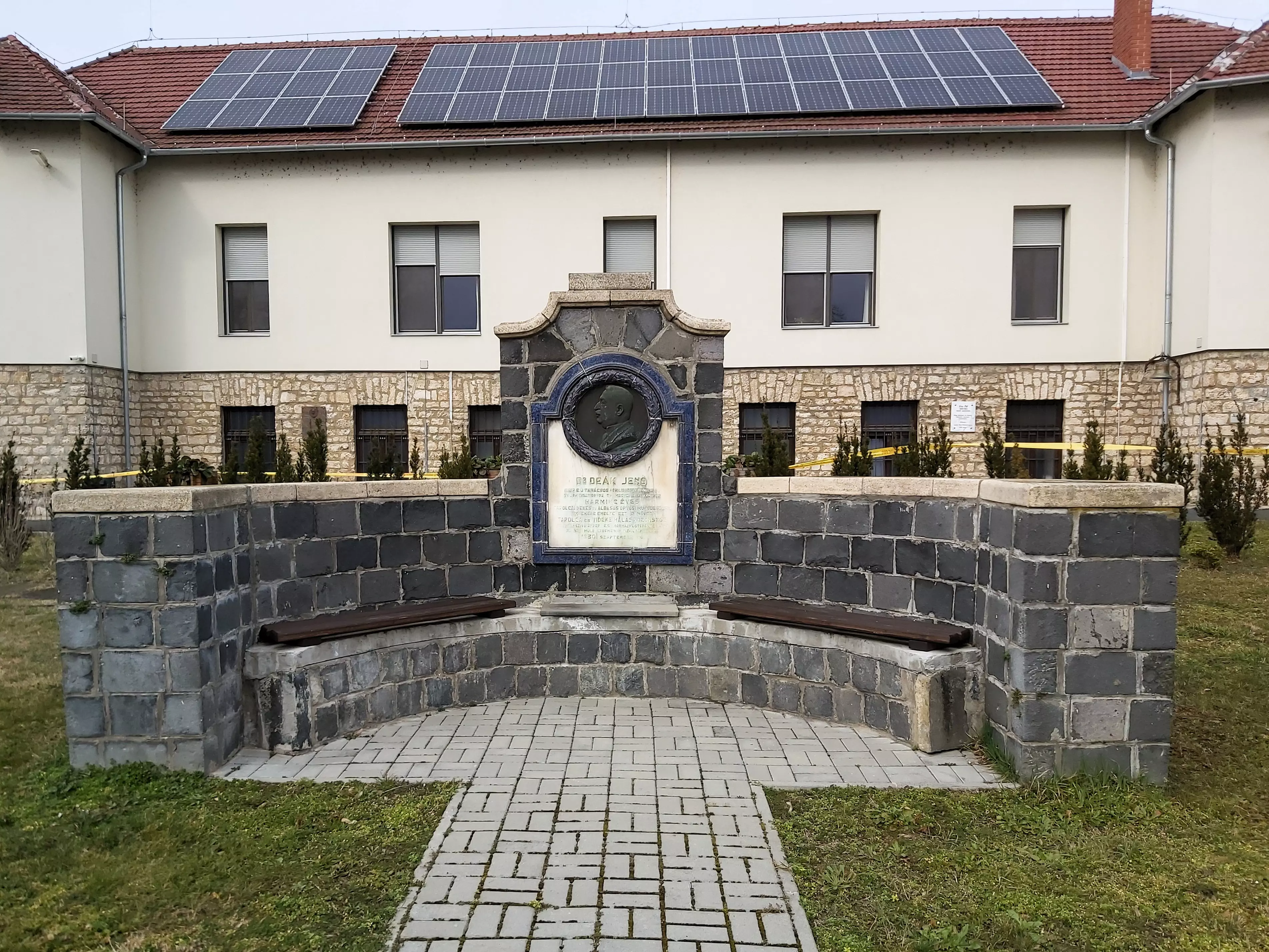 látnivaló címképe
