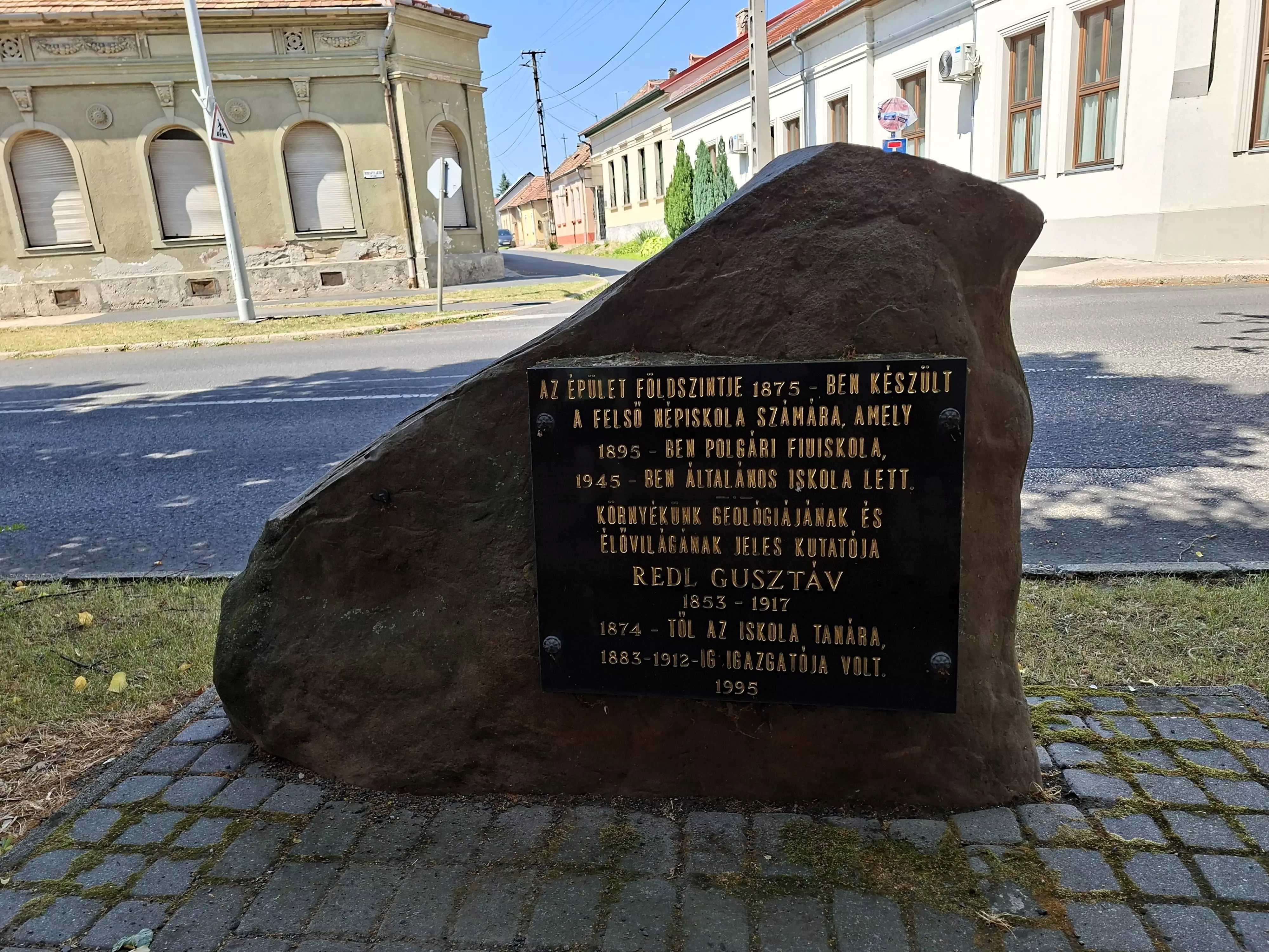 látnivaló címképe